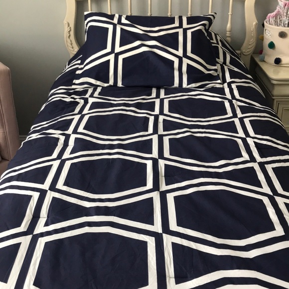 Kate Spade Bedding Navy Blue And White Twin Xl Comforter And